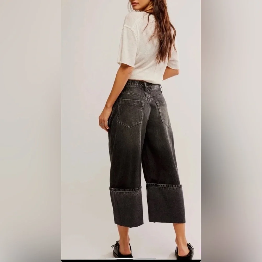 NWT Free People, We The Free Olsen Cuffed Crop Barrel Jeans, Multiple Sizes - Picture 5 of 11